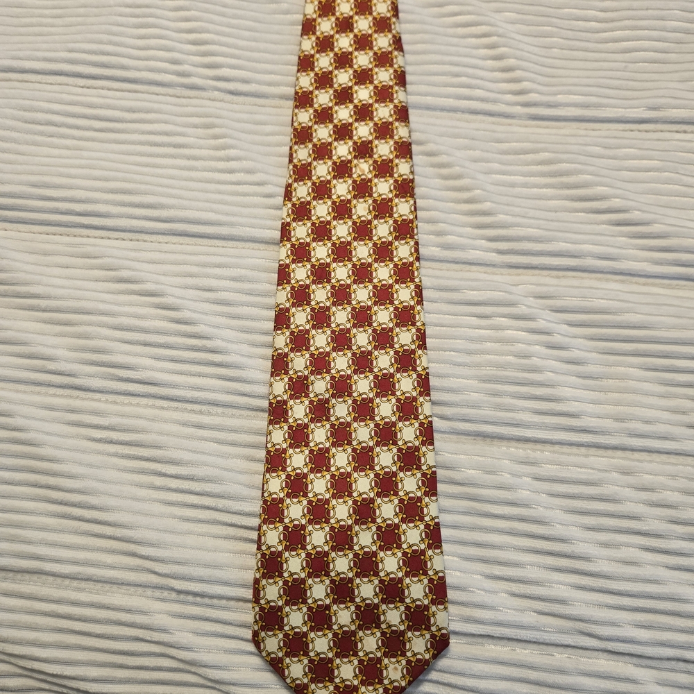 Classic Red and Gold Patterned Tie